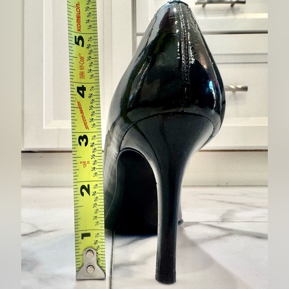 🖤🩶 Carlos Patent Leather Ombré Heels! - Picture 9 of 10